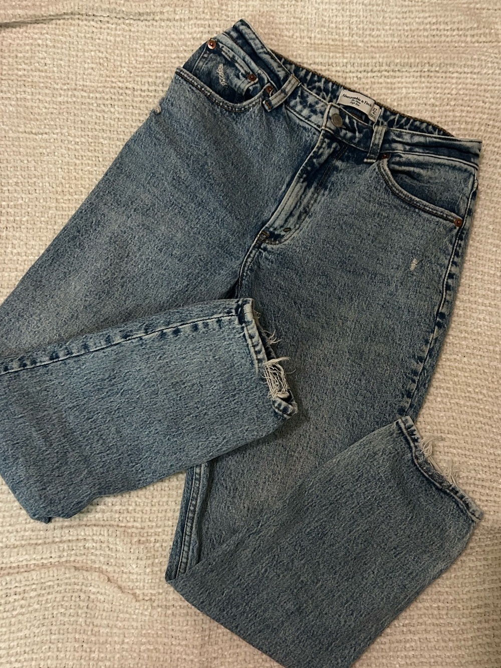 Abercrombie & Fitch Straight-Leg Washed Blue Denim Jeans